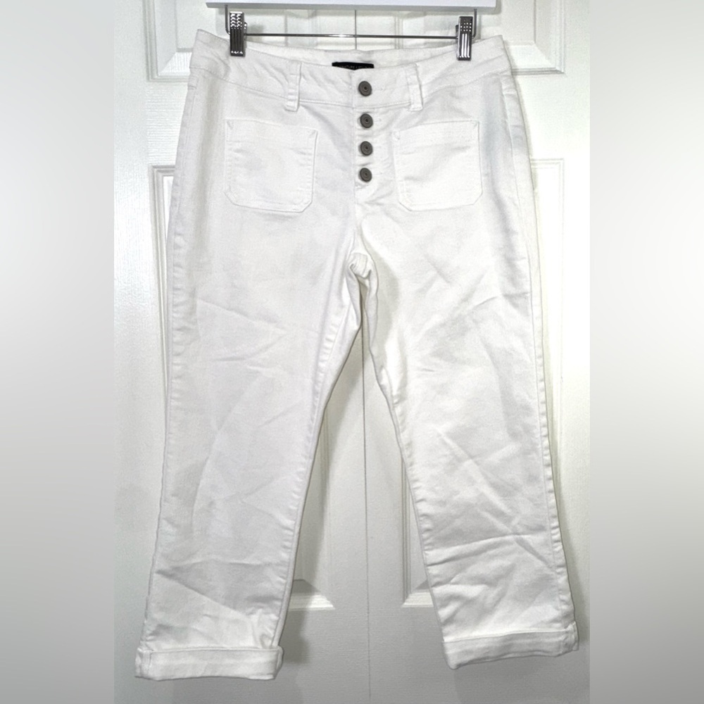 Signature Studio White Button Fly Stretch Capri / Ankle Jeans – Size 10 – NWOT
